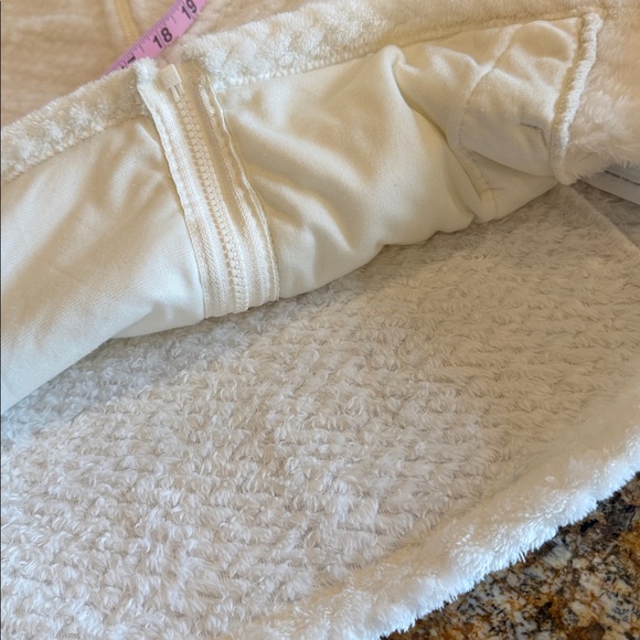 Free2B Fuzzy Zip Up Jacket Size M - Picture 8 of 10